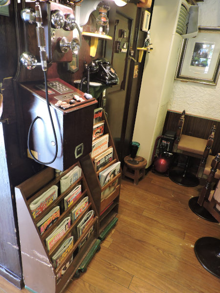 vintage phone in Totora decorated cafe in Osaka